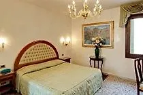 ***  Antica Casa Carettoni Hotel Venice Italy