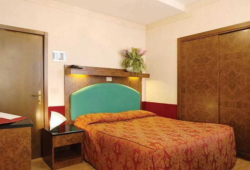 Antica Casa Carettoni Hotel Venice 3*,