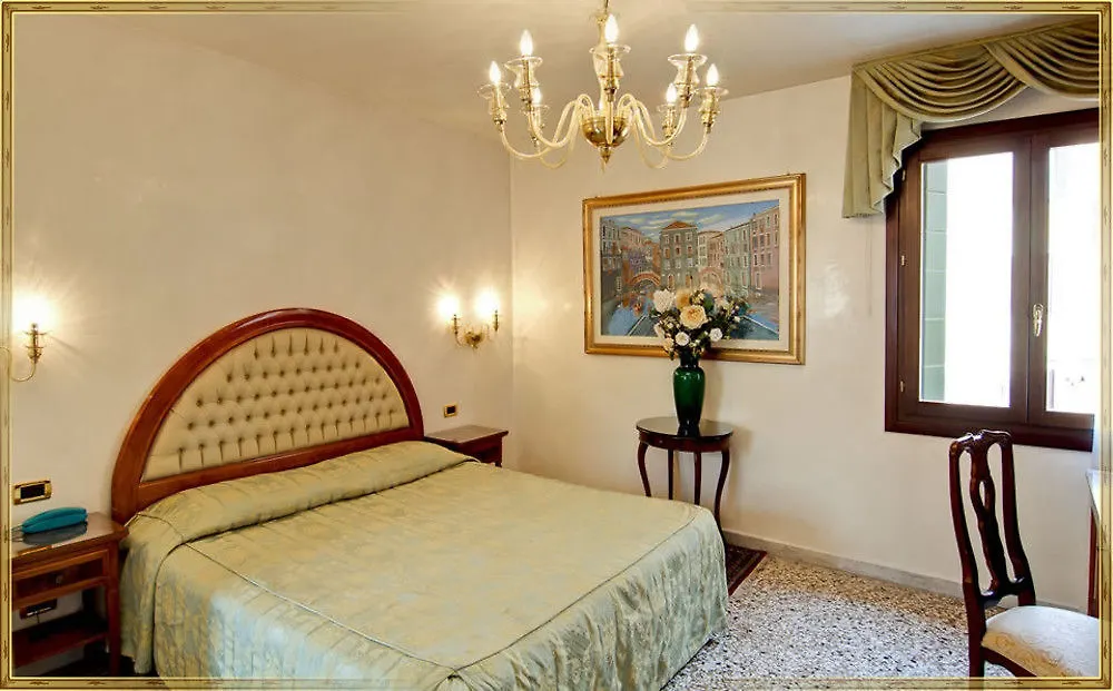 ***  Antica Casa Carettoni Hotel Venice Italy