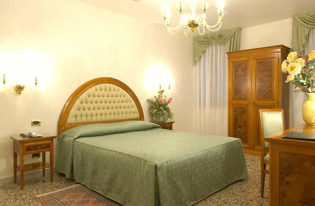 Antica Casa Carettoni Hotel Venice Italy